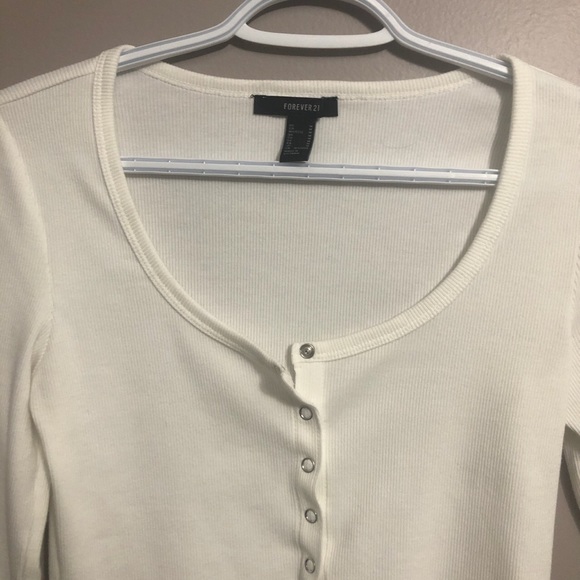 White long sleeve top - Picture 3 of 3
